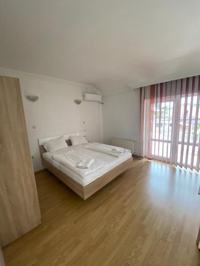Vila Hubert Băile Felix Esterno foto