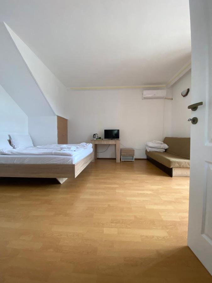 Vila Hubert Băile Felix Esterno foto